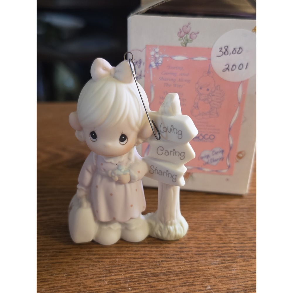 Precious Moments Ornament  PM040 Loving‎ Caring Sharing